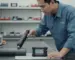 Pulse Holiday Detector NOVOTEST SPARK-1 - sedang menguji cacat coating pada permukaan logam