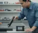 Pulse Holiday Detector NOVOTEST SPARK-1 - sedang menguji cacat coating pada permukaan logam